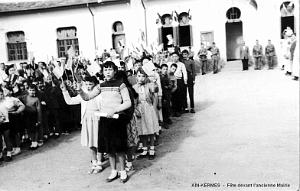AIN KERMES - FETE DEVANT L'ANCIENNE MAIRIE